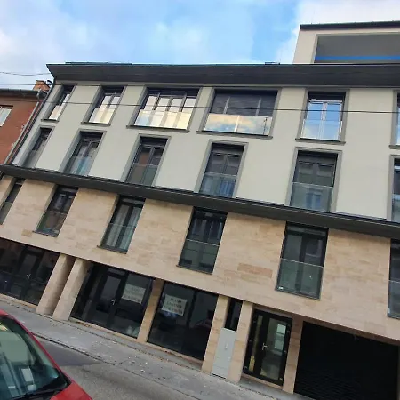 Luxury Smart Penthouse Apartment *